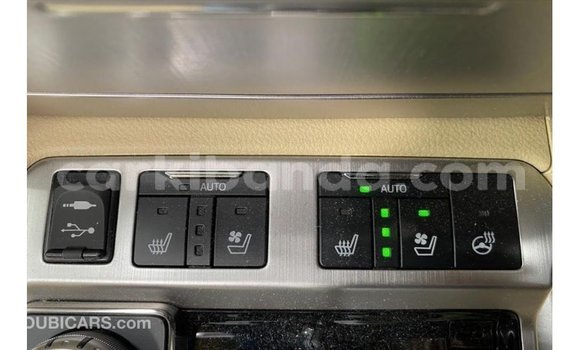 Gura Imported Toyota Land Cruiser White Imodoka i Import - Dubai mu Uganda Gura Imported Toyota Land Cruiser White Imodoka i Import - Dubai mu Uganda