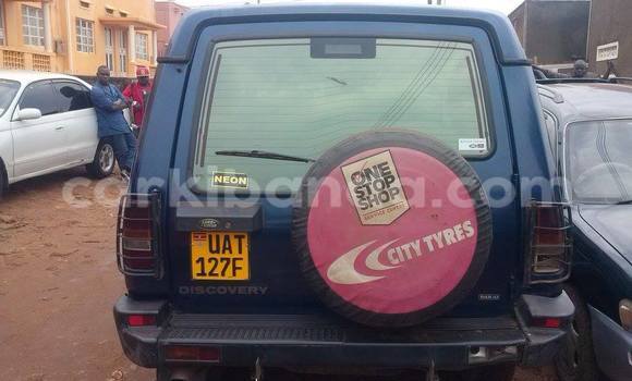 Gura Yakoze Land Rover Discovery Blue Imodoka i Arua mu Uganda Gura Yakoze Land Rover Discovery Blue Imodoka i Arua mu Uganda
