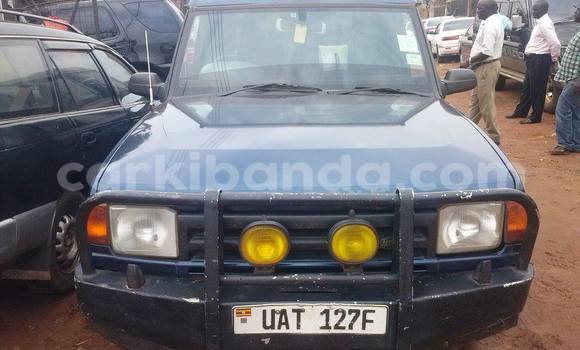 Gura Yakoze Land Rover Discovery Blue Imodoka i Arua mu Uganda Gura Yakoze Land Rover Discovery Blue Imodoka i Arua mu Uganda