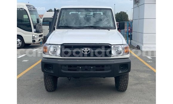 Buy Import Toyota Land Cruiser White Car in Import - Dubai in Uganda Buy Import Toyota Land Cruiser White Car in Import - Dubai in Uganda