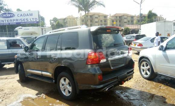 Buy Used Toyota Land Cruiser Black Car in Kampala in Uganda Buy Used Toyota Land Cruiser Black Car in Kampala in Uganda
