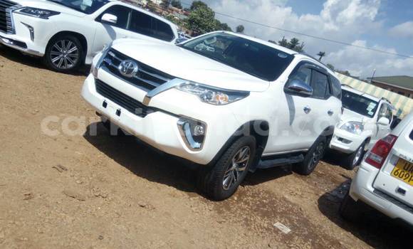 Buy Used Toyota Fortuner White Car in Kampala in Uganda Buy Used Toyota Fortuner White Car in Kampala in Uganda