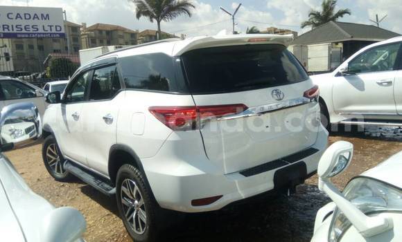 Buy Used Toyota Fortuner White Car in Kampala in Uganda Buy Used Toyota Fortuner White Car in Kampala in Uganda