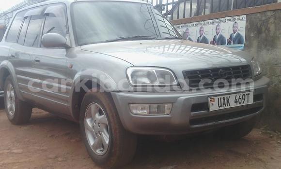 Gura Yakoze Toyota RAV4 Silver Imodoka i Arua mu Uganda Gura Yakoze Toyota RAV4 Silver Imodoka i Arua mu Uganda