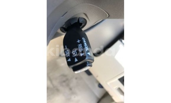 Nunua Imported Toyota Land Cruiser Bluu Gari ndani ya Import - Dubai nchini Uganda Nunua Imported Toyota Land Cruiser Bluu Gari ndani ya Import - Dubai nchini Uganda