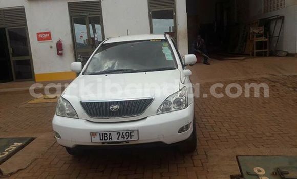 Buy Used Toyota Harrier White Car in Busia in Uganda Buy Used Toyota Harrier White Car in Busia in Uganda