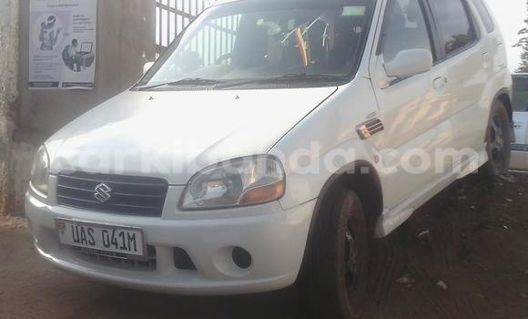 Buy Used Suzuki Swift White Car in Arua in Uganda