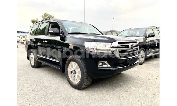 Acheter Import Voiture Toyota Land Cruiser Noir à Import - Dubai, Ouganda Acheter Import Voiture Toyota Land Cruiser Noir à Import - Dubai, Ouganda