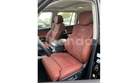 Acheter Import Voiture Toyota Land Cruiser Noir à Import - Dubai, Ouganda Acheter Import Voiture Toyota Land Cruiser Noir à Import - Dubai, Ouganda