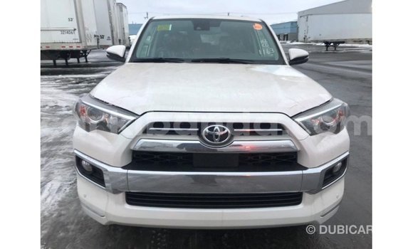 Acheter Import Voiture Toyota 4Runner Blanc à Import - Dubai, Ouganda Acheter Import Voiture Toyota 4Runner Blanc à Import - Dubai, Ouganda