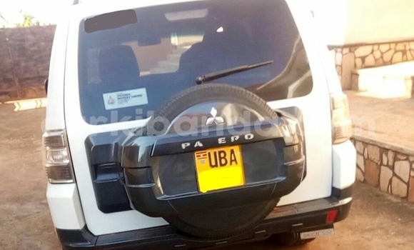 Buy Used Mitsubishi Pajero White Car in Kampala in Uganda Buy Used Mitsubishi Pajero White Car in Kampala in Uganda