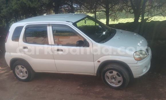 Gura Yakoze Suzuki Swift White Imodoka i Arua mu Uganda Gura Yakoze Suzuki Swift White Imodoka i Arua mu Uganda