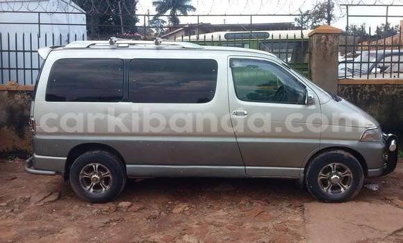 Gura Yakoze Toyota Regius Silver Imodoka i Arua mu Uganda Gura Yakoze Toyota Regius Silver Imodoka i Arua mu Uganda
