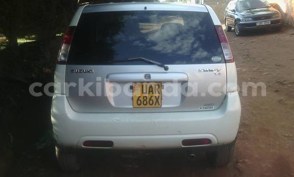 Gura Yakoze Suzuki Swift White Imodoka i Arua mu Uganda Gura Yakoze Suzuki Swift White Imodoka i Arua mu Uganda