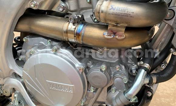 Nunua Ilio tumika Yamaha YZ450F Nyeusi Bike ndani ya Kampala nchini Uganda Nunua Ilio tumika Yamaha YZ450F Nyeusi Bike ndani ya Kampala nchini Uganda