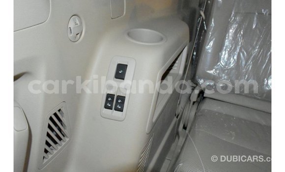 Acheter Import Voiture Toyota Prado Blanc à Import - Dubai, Ouganda Acheter Import Voiture Toyota Prado Blanc à Import - Dubai, Ouganda