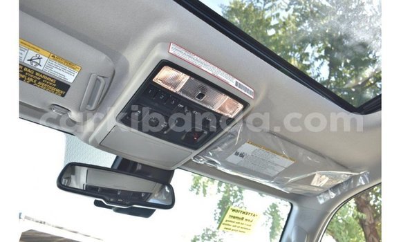 Acheter Import Voiture Toyota 4Runner Blanc à Import - Dubai, Ouganda Acheter Import Voiture Toyota 4Runner Blanc à Import - Dubai, Ouganda