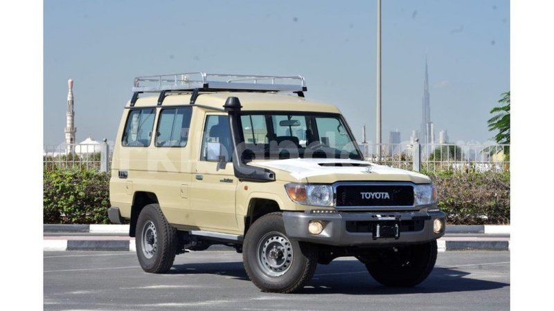 Big with watermark toyota land cruiser uganda import dubai 10114