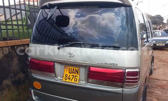 Gura Yakoze Toyota Regius Silver Imodoka i Arua mu Uganda Gura Yakoze Toyota Regius Silver Imodoka i Arua mu Uganda