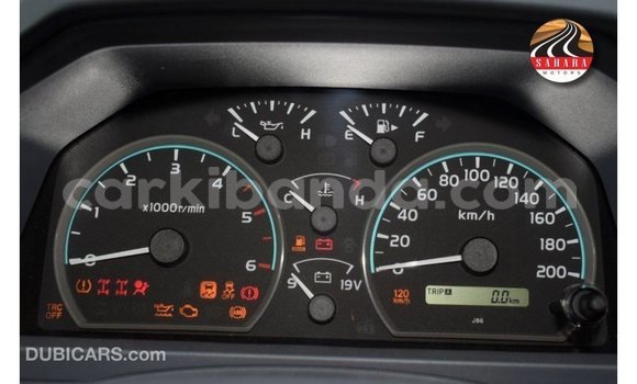 Acheter Import Voiture Toyota Land Cruiser Rouge à Import - Dubai, Ouganda Acheter Import Voiture Toyota Land Cruiser Rouge à Import - Dubai, Ouganda