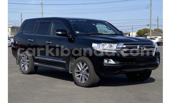 Gura Imported Toyota Land Cruiser Black Imodoka i Import - Dubai mu Uganda Gura Imported Toyota Land Cruiser Black Imodoka i Import - Dubai mu Uganda