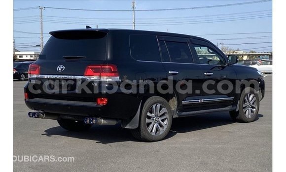 Gura Imported Toyota Land Cruiser Black Imodoka i Import - Dubai mu Uganda Gura Imported Toyota Land Cruiser Black Imodoka i Import - Dubai mu Uganda