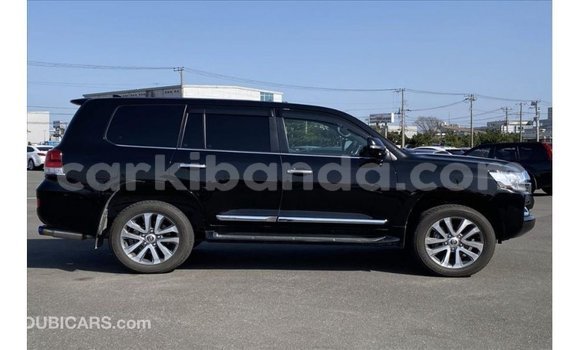 Gura Imported Toyota Land Cruiser Black Imodoka i Import - Dubai mu Uganda Gura Imported Toyota Land Cruiser Black Imodoka i Import - Dubai mu Uganda