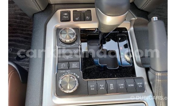 Gura Imported Toyota Land Cruiser Black Imodoka i Import - Dubai mu Uganda Gura Imported Toyota Land Cruiser Black Imodoka i Import - Dubai mu Uganda