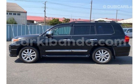 Acheter Import Voiture Toyota Land Cruiser Noir à Import - Dubai, Ouganda Acheter Import Voiture Toyota Land Cruiser Noir à Import - Dubai, Ouganda