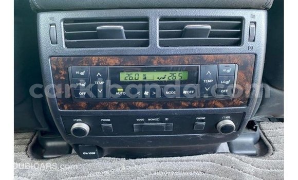 Acheter Import Voiture Toyota Land Cruiser Noir à Import - Dubai, Ouganda Acheter Import Voiture Toyota Land Cruiser Noir à Import - Dubai, Ouganda