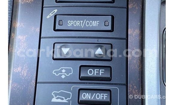 Acheter Import Voiture Toyota Land Cruiser Noir à Import - Dubai, Ouganda Acheter Import Voiture Toyota Land Cruiser Noir à Import - Dubai, Ouganda