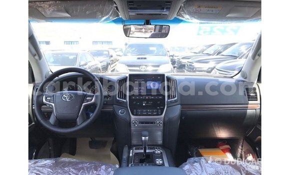 Nunua Imported Toyota Land Cruiser Nyeusi Gari ndani ya Import - Dubai nchini Uganda Nunua Imported Toyota Land Cruiser Nyeusi Gari ndani ya Import - Dubai nchini Uganda