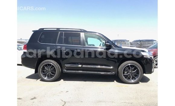 Nunua Imported Toyota Land Cruiser Nyeusi Gari ndani ya Import - Dubai nchini Uganda Nunua Imported Toyota Land Cruiser Nyeusi Gari ndani ya Import - Dubai nchini Uganda