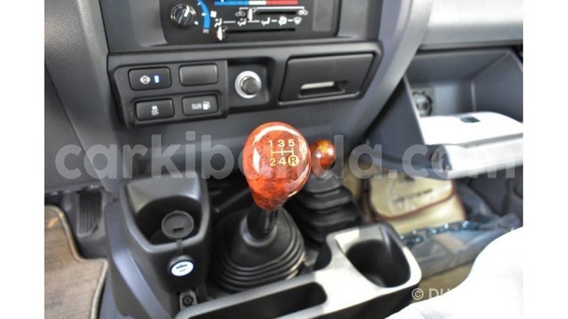 Big with watermark toyota land cruiser uganda import dubai 10128