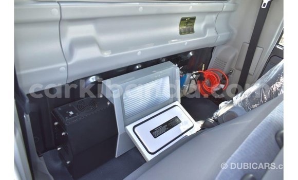 Acheter Import Voiture Toyota Land Cruiser Autre à Import - Dubai, Ouganda Acheter Import Voiture Toyota Land Cruiser Autre à Import - Dubai, Ouganda