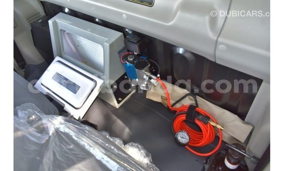 Acheter Import Voiture Toyota Land Cruiser Autre à Import - Dubai, Ouganda Acheter Import Voiture Toyota Land Cruiser Autre à Import - Dubai, Ouganda