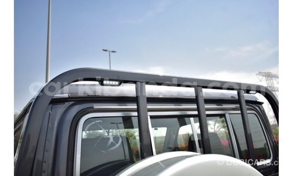 Acheter Import Voiture Toyota Land Cruiser Autre à Import - Dubai, Ouganda Acheter Import Voiture Toyota Land Cruiser Autre à Import - Dubai, Ouganda