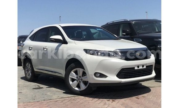 Nunua Imported Toyota Harrier Nyeupe Gari ndani ya Import - Dubai nchini Uganda Nunua Imported Toyota Harrier Nyeupe Gari ndani ya Import - Dubai nchini Uganda