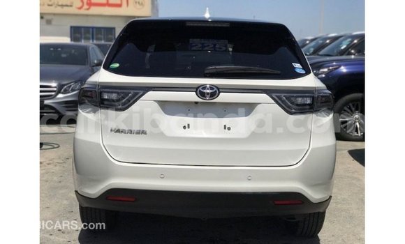 Nunua Imported Toyota Harrier Nyeupe Gari ndani ya Import - Dubai nchini Uganda Nunua Imported Toyota Harrier Nyeupe Gari ndani ya Import - Dubai nchini Uganda