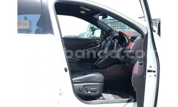 Nunua Imported Toyota Harrier Nyeupe Gari ndani ya Import - Dubai nchini Uganda Nunua Imported Toyota Harrier Nyeupe Gari ndani ya Import - Dubai nchini Uganda