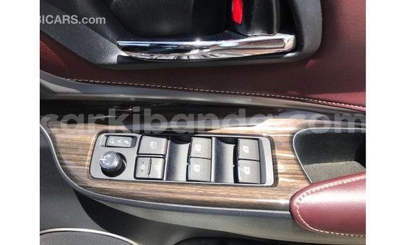 Nunua Imported Toyota Harrier Nyeupe Gari ndani ya Import - Dubai nchini Uganda Nunua Imported Toyota Harrier Nyeupe Gari ndani ya Import - Dubai nchini Uganda