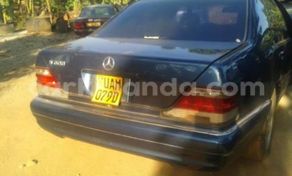 Nunua Ilio tumika Mercedes‒Benz S–Class Bluu Gari ndani ya Kampala nchini Uganda Nunua Ilio tumika Mercedes‒Benz S–Class Bluu Gari ndani ya Kampala nchini Uganda