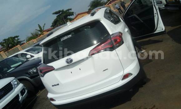 Buy Used Toyota RAV4 White Car in Kampala in Uganda Buy Used Toyota RAV4 White Car in Kampala in Uganda