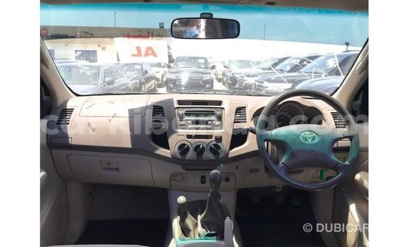 Gura Imported Toyota Hilux Black Imodoka i Import - Dubai mu Uganda Gura Imported Toyota Hilux Black Imodoka i Import - Dubai mu Uganda