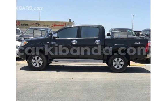 Gura Imported Toyota Hilux Black Imodoka i Import - Dubai mu Uganda Gura Imported Toyota Hilux Black Imodoka i Import - Dubai mu Uganda