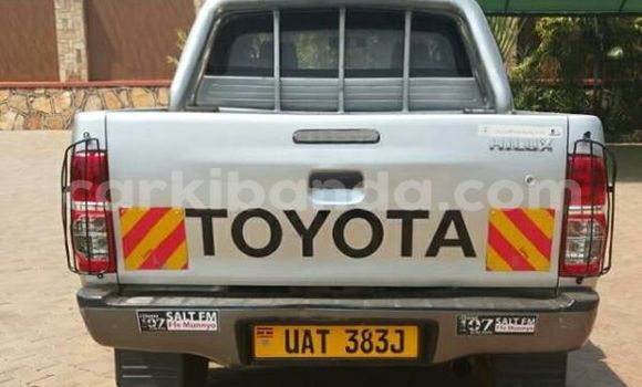 Buy Used Toyota Hilux Silver Car in Kampala in Uganda Buy Used Toyota Hilux Silver Car in Kampala in Uganda