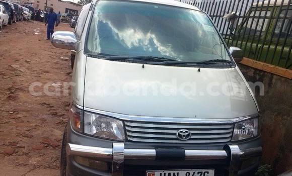 Gura Yakoze Toyota Regius Silver Imodoka i Arua mu Uganda Gura Yakoze Toyota Regius Silver Imodoka i Arua mu Uganda