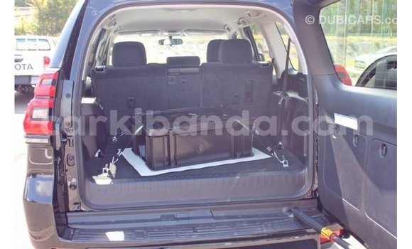 Acheter Import Voiture Toyota Prado Noir à Import - Dubai, Ouganda Acheter Import Voiture Toyota Prado Noir à Import - Dubai, Ouganda