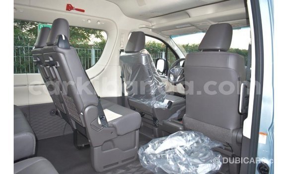 Acheter Import Voiture Toyota Hiace Bleu à Import - Dubai, Ouganda Acheter Import Voiture Toyota Hiace Bleu à Import - Dubai, Ouganda