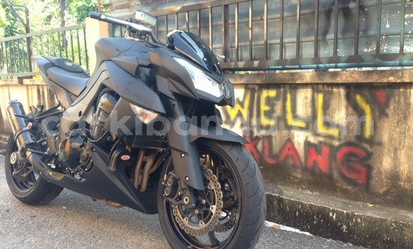 Gura Yakoze Kawasaki Ninja 250R Black Bike i Arua mu Uganda Gura Yakoze Kawasaki Ninja 250R Black Bike i Arua mu Uganda